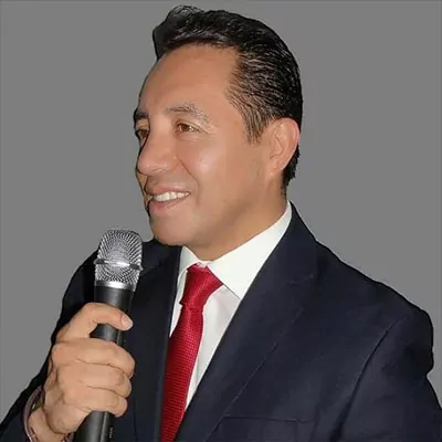 Dr. Ricardo Saaveedra